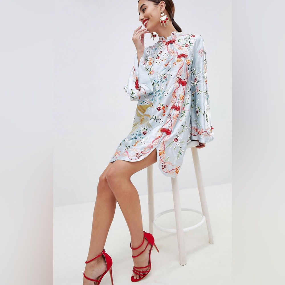 NWT ASIAN INSPIRED DRESS w/EMBROIDERY DETAILING 10